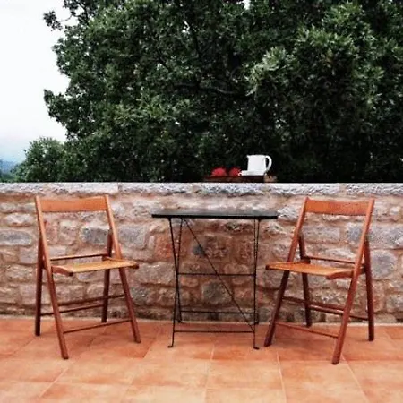 Vlyhada Guest house